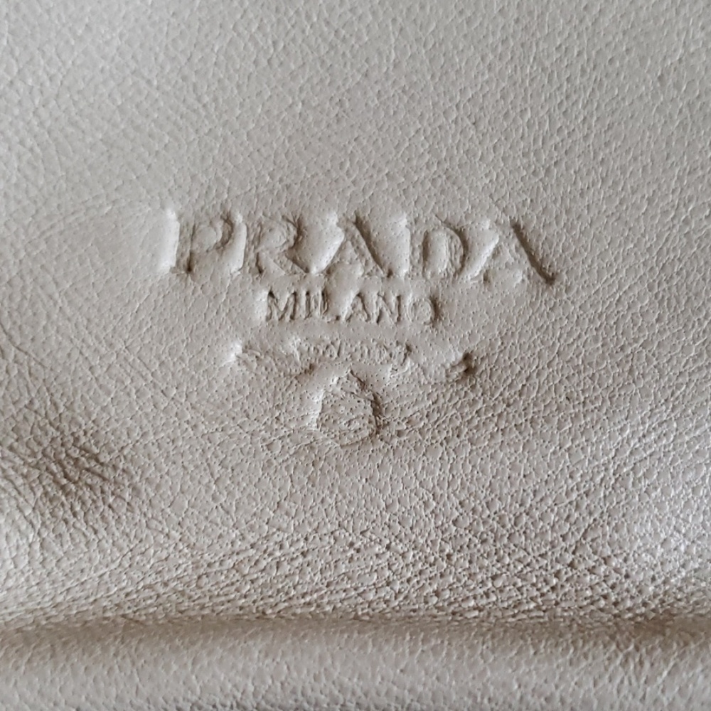 EUC Prada leather bag - Picture 3 of 12